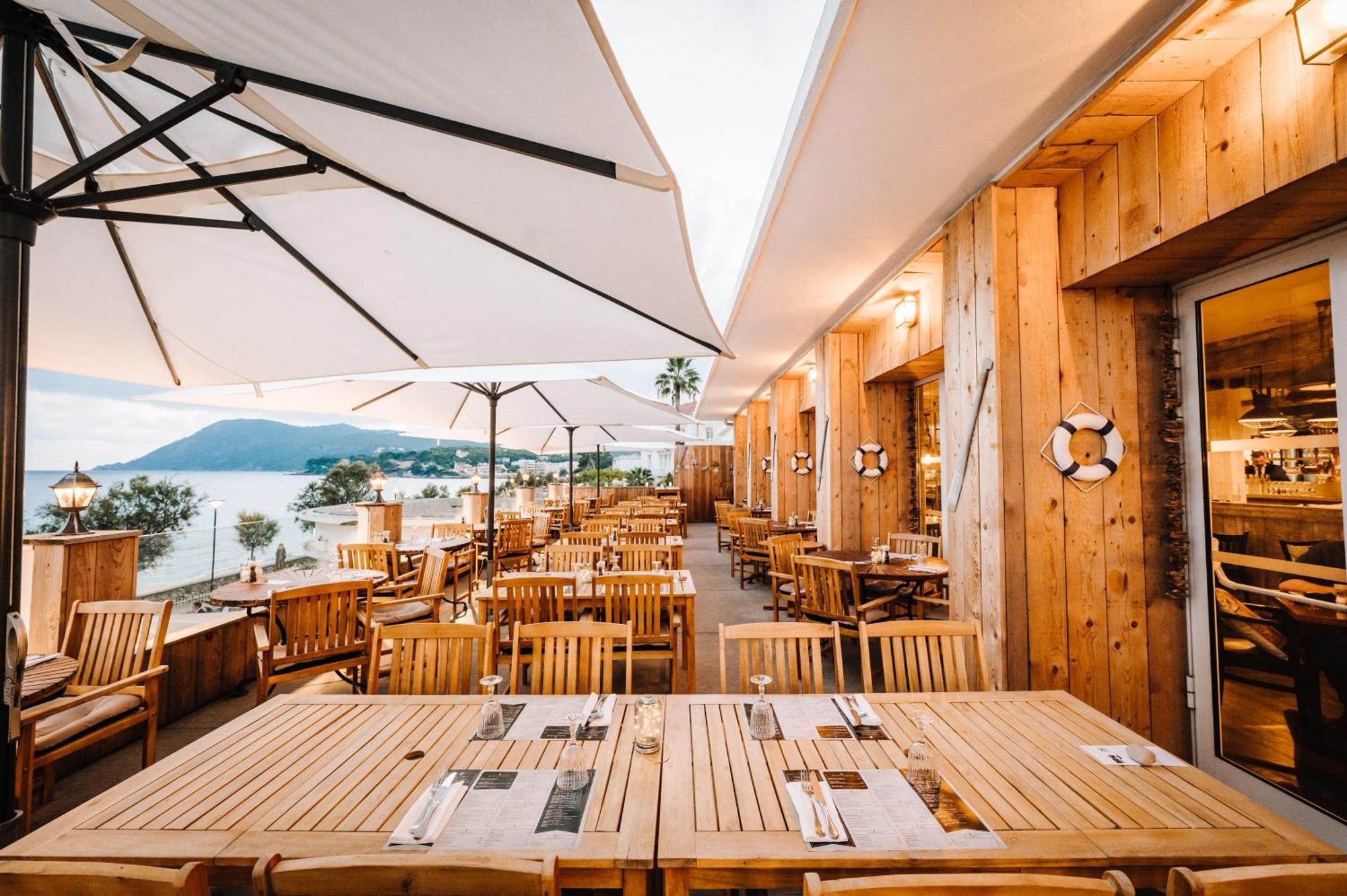 Grand Hotel Des Sablettes Plage, Curio Collection By Hilton La Seyne-sur-Mer Exterior foto